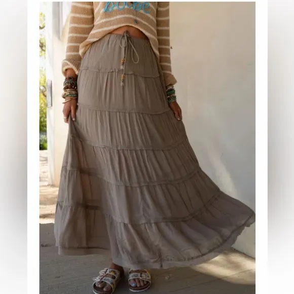 FREE FLOW TIERED MAXI SKIRT NWT Boutique