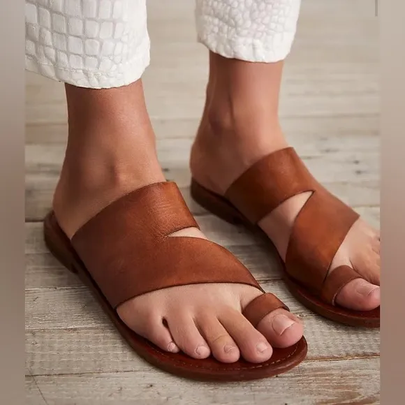 Free People Abilene Toe Loop Sandals