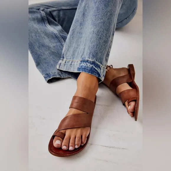Free People Abilene Toe Loop Sandals