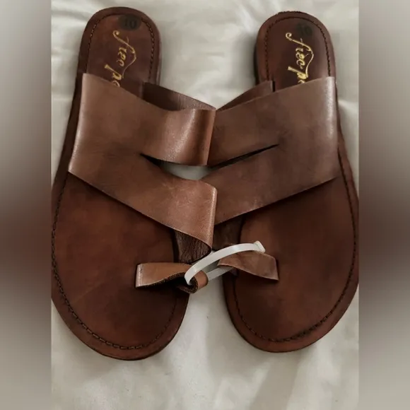 Free People Abilene Toe Loop Sandals