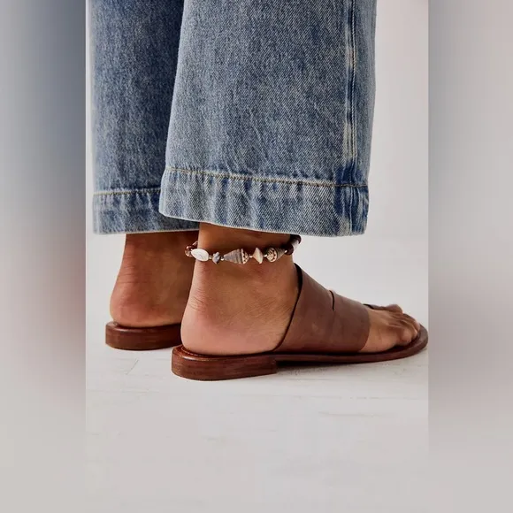 Free People Abilene Toe Loop Sandals