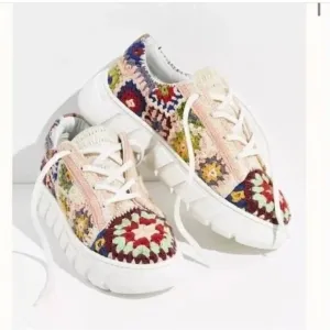 Free People Catch Me If You Can Crochet Flower Sneaker EU 40 US 10 New JB