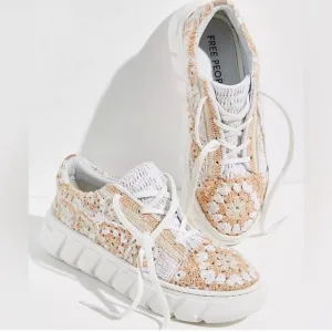 Free People Catch Me If You can Platform Crochet Chunky Sole Sneaker Size 8