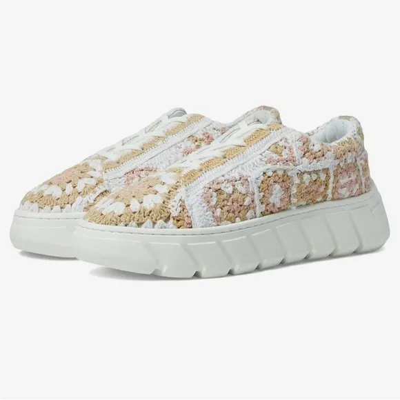 Free People Catch Me If You can Platform Crochet Chunky Sole Sneaker Size 8