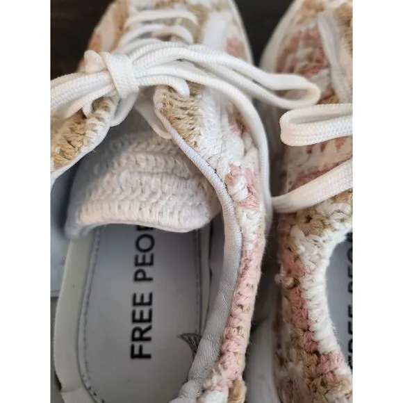 Free‎ People Catch Me If You Can Womans Crochet Sneakers 37 (6.5-7) Beige Pink
