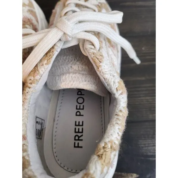 Free‎ People Catch Me If You Can Womans Crochet Sneakers 37 (6.5-7) Beige Pink