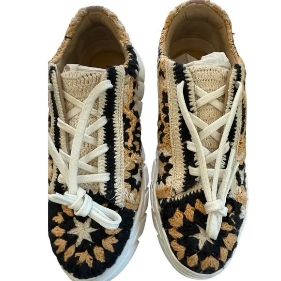 Free People Davis Crochet Sneakers Natural Black Beige Size 37 NWOT