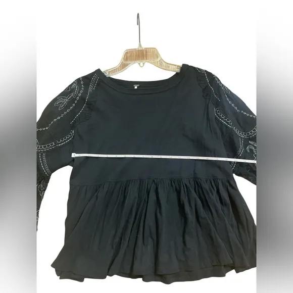 Free People Embroidered Penny Tee black silver peplum flowy puff sleeve top XS
