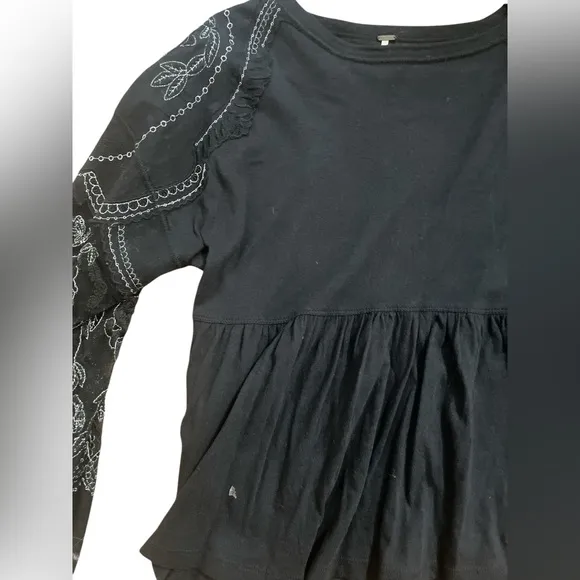 Free People Embroidered Penny Tee black silver peplum flowy puff sleeve top XS
