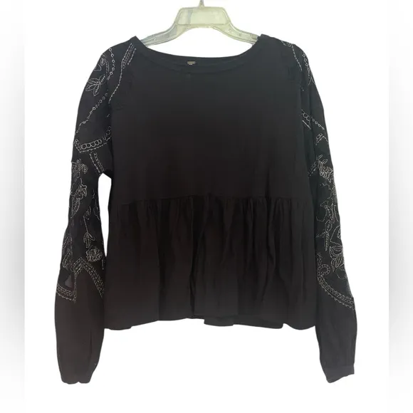Free People Embroidered Penny Tee black silver peplum flowy puff sleeve top XS