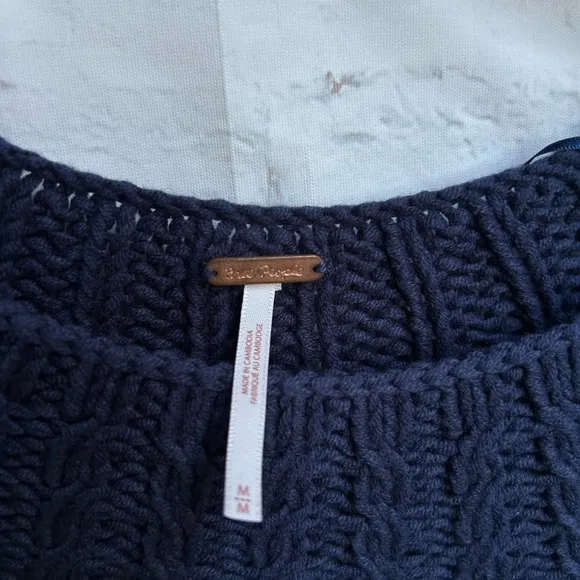 FREE PEOPLE SandrePullover OB1757383 Blue size Medium M NWOT $148