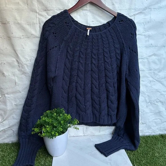 FREE PEOPLE SandrePullover OB1757383 Blue size Medium M NWOT $148