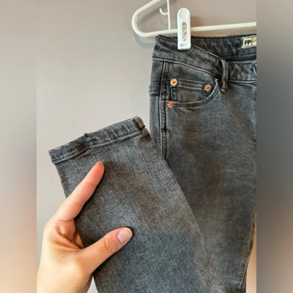 Free People Women’s Dark‎ Gray Denim Skinny Jeans Size 25