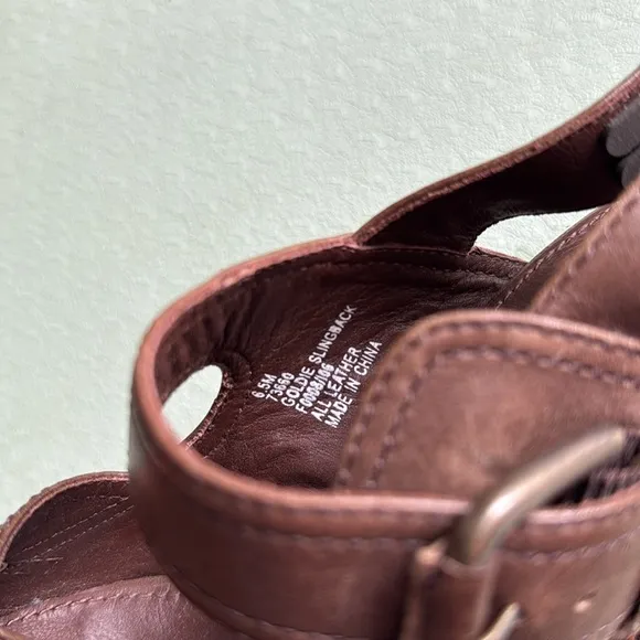 FRYE Brown Leather Women's Heeled Sandals Brassy Studs