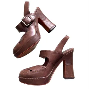 FRYE Brown Leather Women's Heeled Sandals Brassy Studs