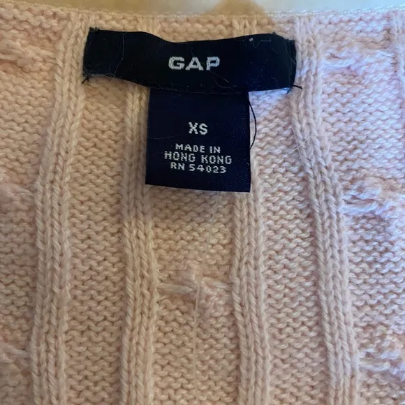 GAP CABLE KNIT PLUNGING V-NECK PINK LONG SLEEVE SWEATER ⭐️⭐️⭐️⭐️⭐️
