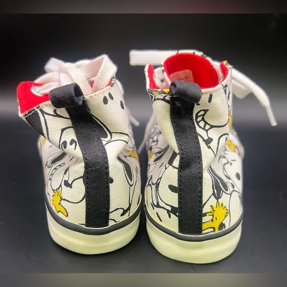 Gap/ Peanuts Collaboration- High-Top Sneakers - White/Yellow, Size:11 Toddler