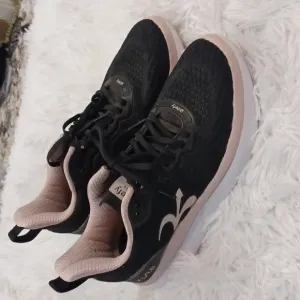 GDEFY Gravity Defyer XLR8 Comfort Black &amp; Pink Running Support Shoes Women's 8.5