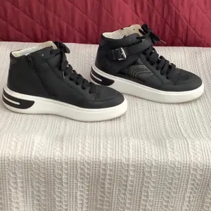 Geox high sneakers size 8