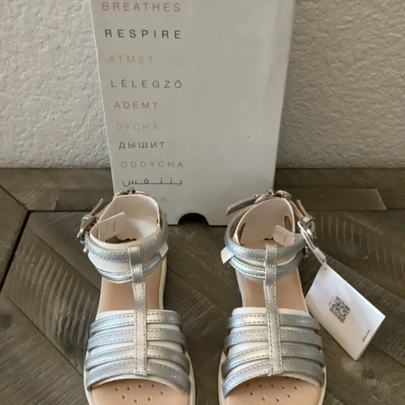 GEOX Kids' Karly Sandal, size 10.5US / 28EU