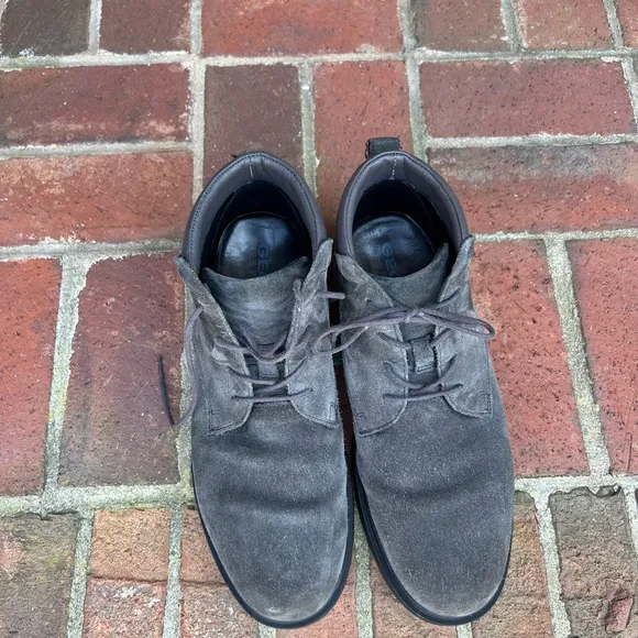 Geox Men's Gray Suede Shoes