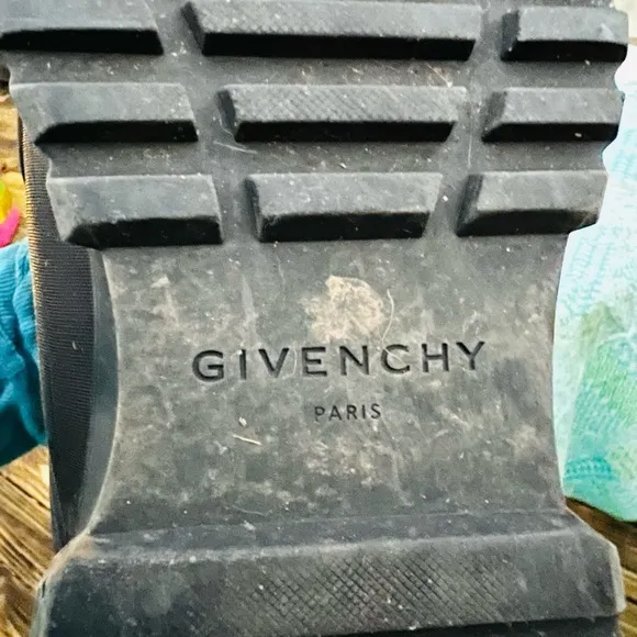 GIVENCHY High-Top Sneakers