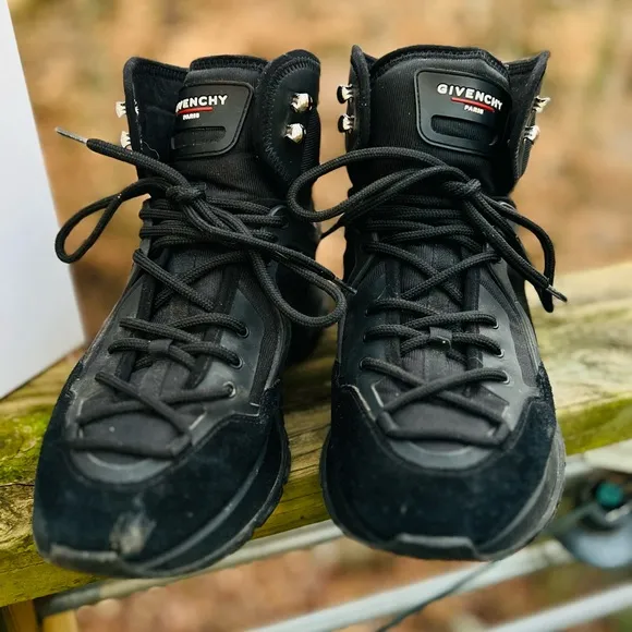 GIVENCHY High-Top Sneakers