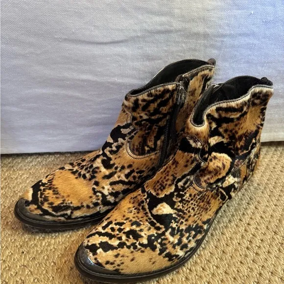 Golden Goose LIMITED animal print pony fur women's boots - RARE! Size 40.