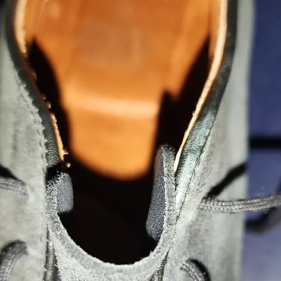 Gray Suede Oxford Shoes with Closed Lacing