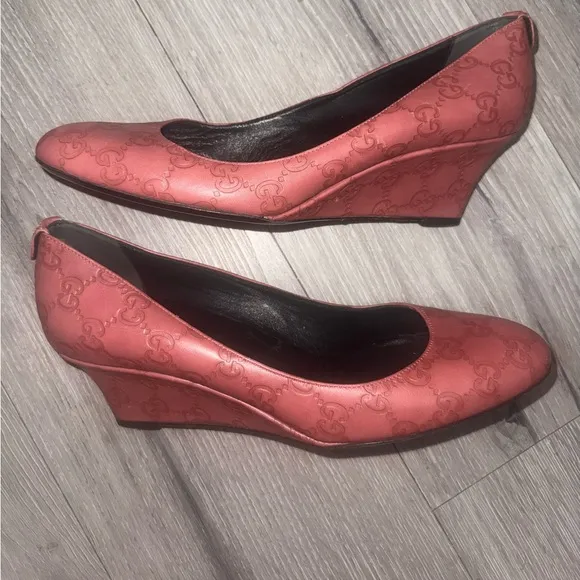 Gucci Women's red Wedge Shoes