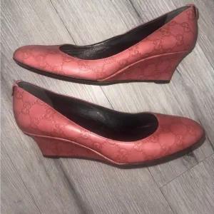Gucci Women's red Wedge Shoes