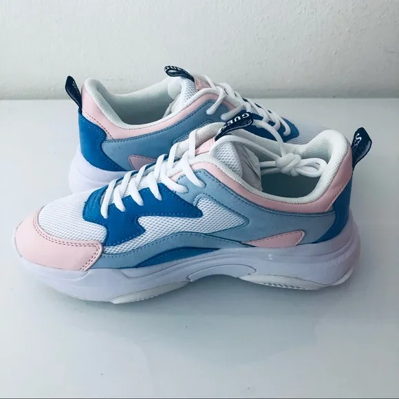 GUESS WOMEN PINK BLUE WHITE CHUNKY SNEAKERS.SIZE 7