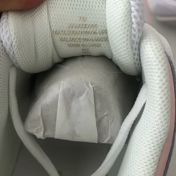 GUESS WOMEN PINK BLUE WHITE CHUNKY SNEAKERS.SIZE 7