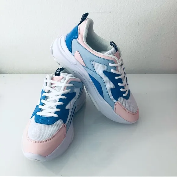 GUESS WOMEN PINK BLUE WHITE CHUNKY SNEAKERS.SIZE 7