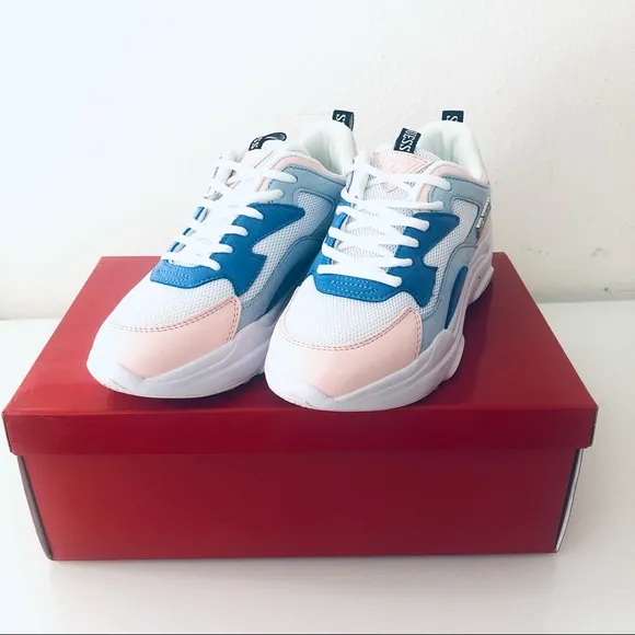 GUESS WOMEN PINK BLUE WHITE CHUNKY SNEAKERS.SIZE 7