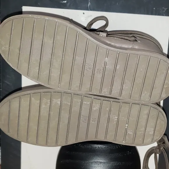 H&amp;M Stylish High-Top Sneakers in Taupe