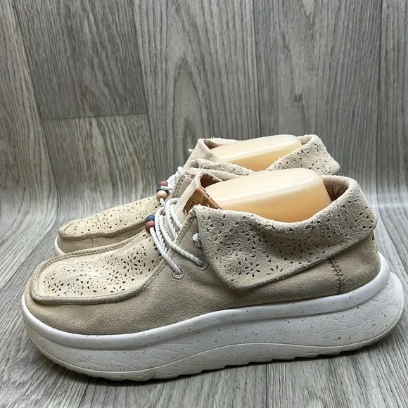 Hey Dude Wendy Peak Fold Boot Suede Tan Walking Shoes