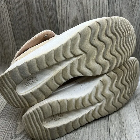 Hey Dude Wendy Peak Fold Boot Suede Tan Walking Shoes