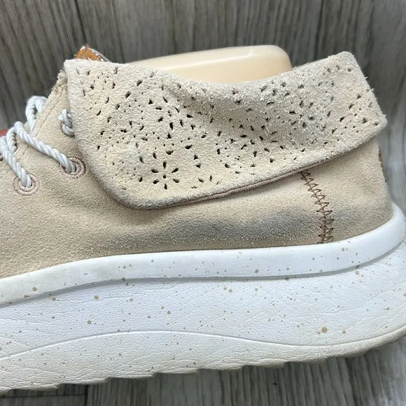 Hey Dude Wendy Peak Fold Boot Suede Tan Walking Shoes