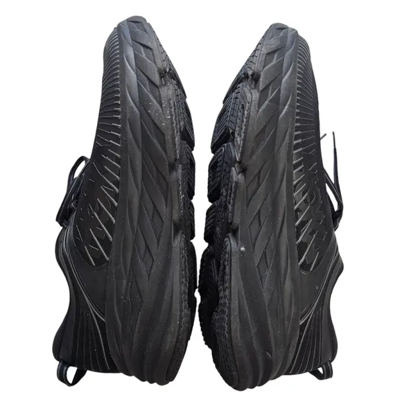 Hoka One One Men's Black Max Cushioned Bondi 7 Athletic Shoes