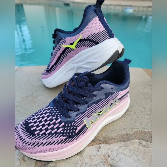HOKA Women's Skyflow Running/walking Sneakers Size 6.5