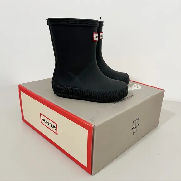 Hunter Kids Black Waterproof Rain Boots Boys Size 5/Girls Size 6