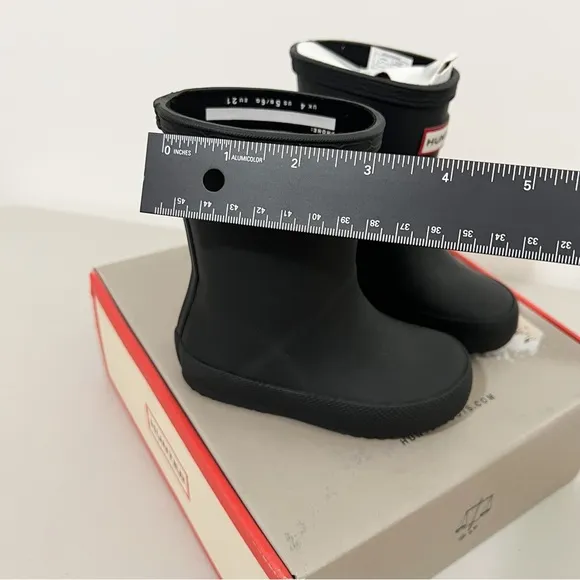 Hunter Kids Black Waterproof Rain Boots Boys Size 5/Girls Size 6
