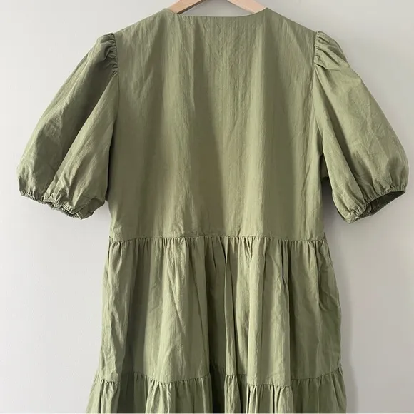 Hyacinth House Tuckernuck Tiered Penny Puff Sleeve Midi Dress in Green XL