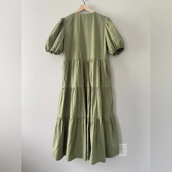 Hyacinth House Tuckernuck Tiered Penny Puff Sleeve Midi Dress in Green XL