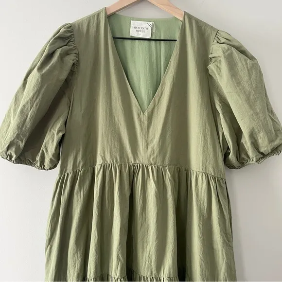 Hyacinth House Tuckernuck Tiered Penny Puff Sleeve Midi Dress in Green XL