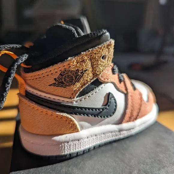 Infant Jordan Sneakers