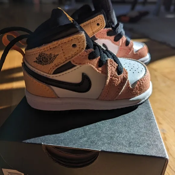 Infant Jordan Sneakers