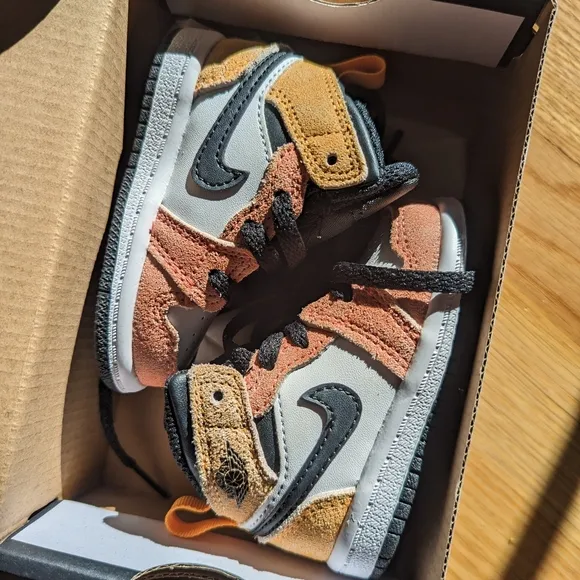 Infant Jordan Sneakers
