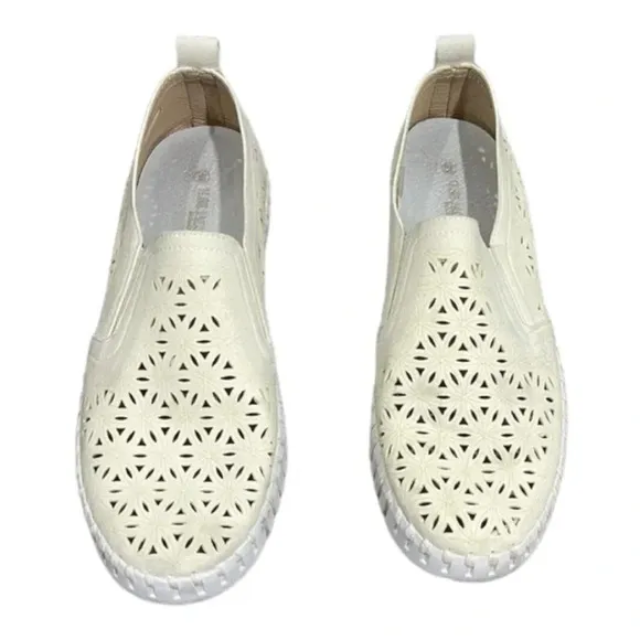 Isla Jacobsen Denmark Milk‎ Crème Tulip Laser Shoes 39